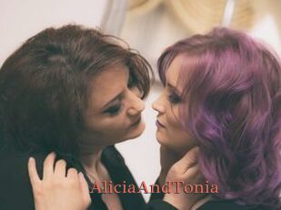 AliciaAndTonia