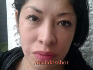 Aliciakisshot