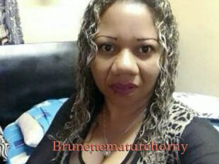 Brunettematurehorny