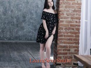 LauraSexySmile