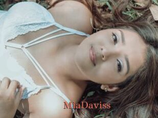 MiaDaviss