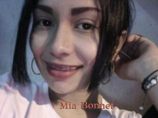 Mia_Bonnet