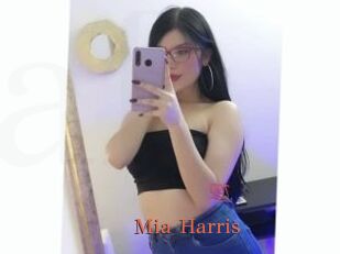 Mia_Harris