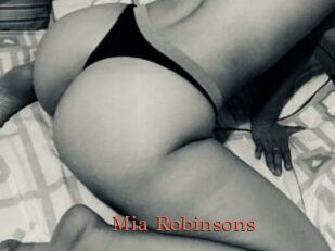 Mia_Robinsons