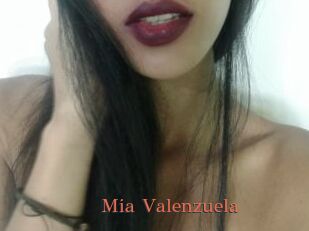Mia_Valenzuela