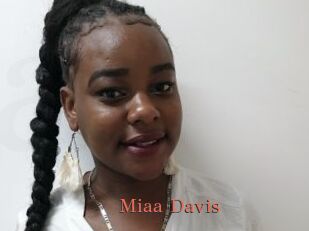 Miaa_Davis