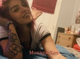 MoniqueXox