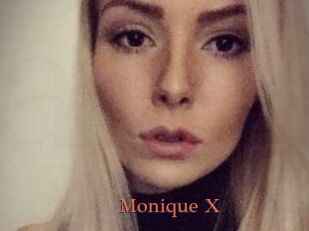 Monique_X