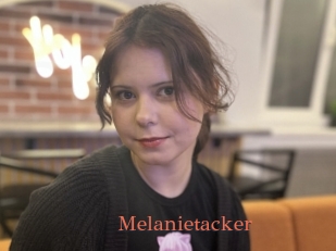 Melanietacker