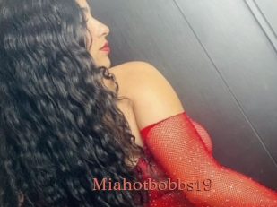 Miahotbobbs19