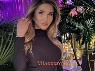 Miaxxxrose