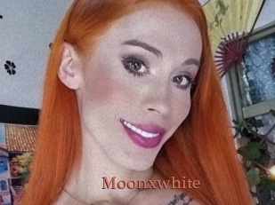 Moonxwhite