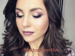 SandraSyperHot