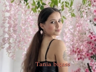 Tania_bigass